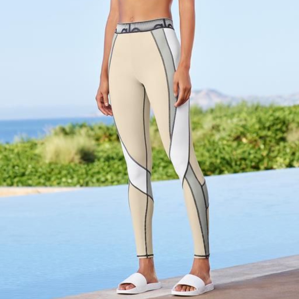 Alo Yoga Velocity Legging Size S NEW